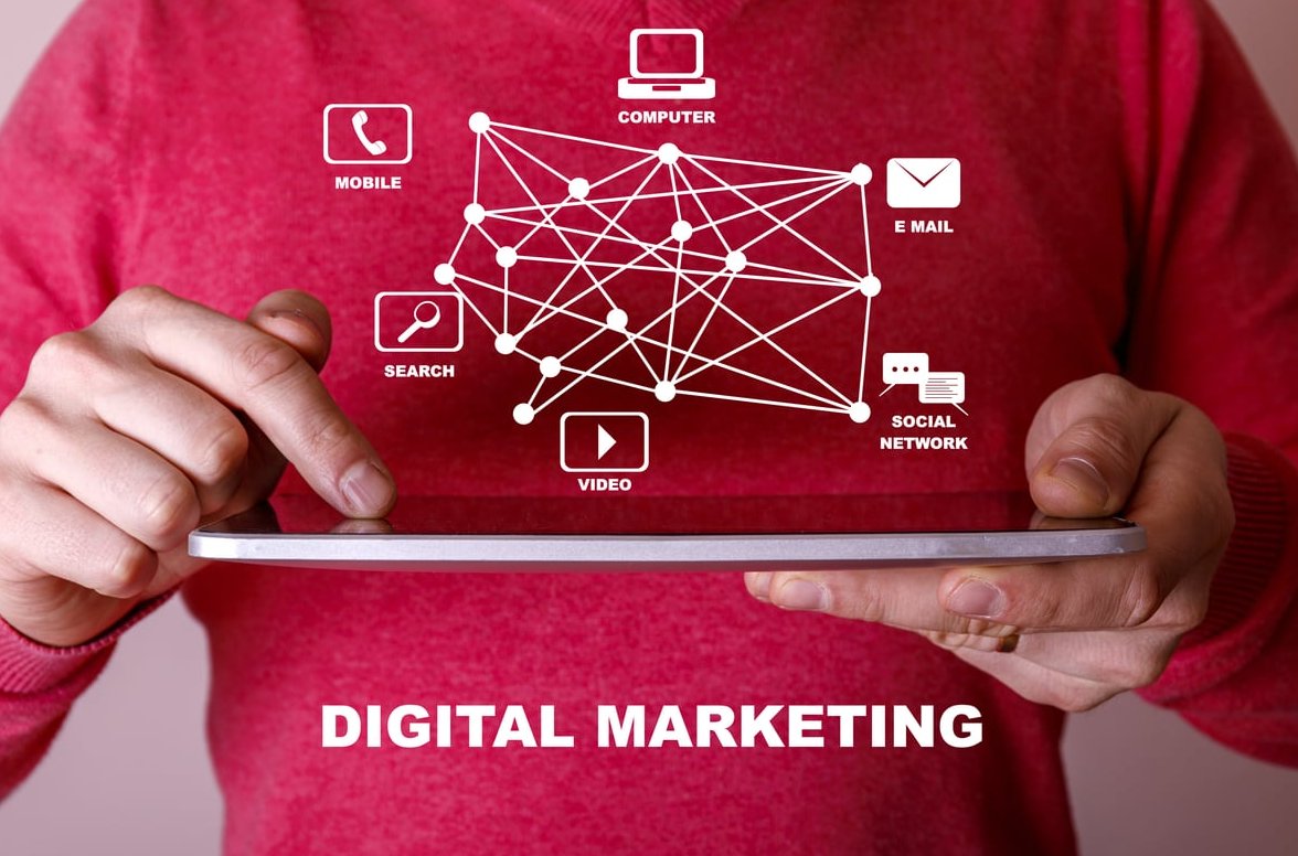 email marketing laptop